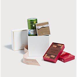 Christmas Gift Box – Haussmann Corporate Gifts on a grey background
