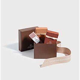 Boite cadeau Montaigne sur fond gris