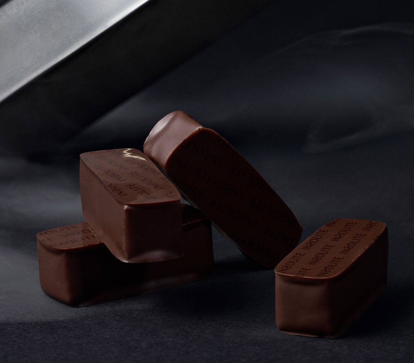 Coffret de chocolat insolite fum&eacute; - Cadeaux d&rsquo;Affaires Hover